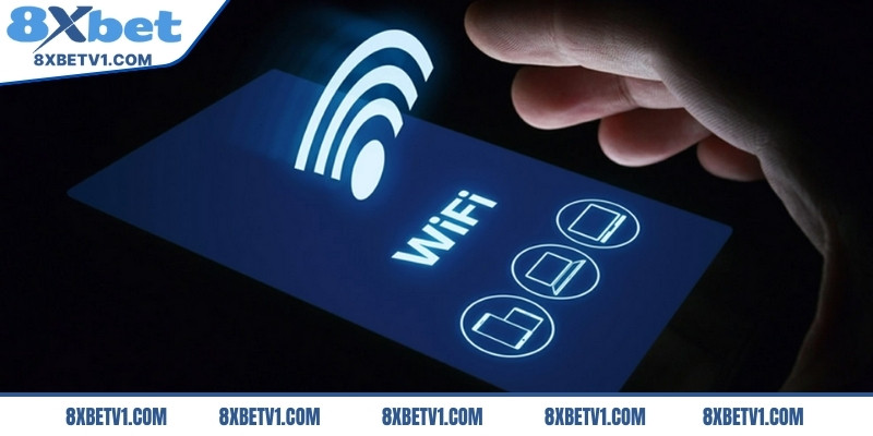 Xem mạng wifi đã ổn định hay chưa hoặc bật dữ liệu di động